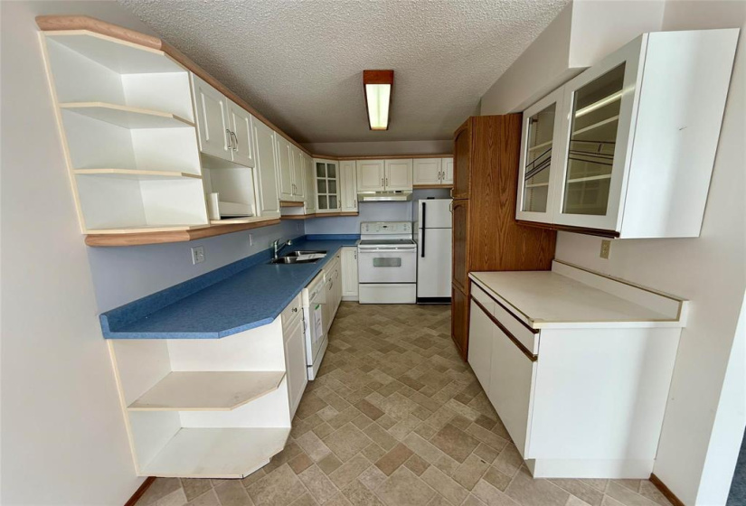 22 Whiteway, 2 Bedrooms Bedrooms, 8 Rooms Rooms,2 BathroomsBathrooms,Residential,For Sale,Whiteway