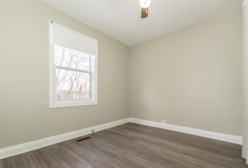 121 Sadler, 2 Bedrooms Bedrooms, 5 Rooms Rooms,1 BathroomBathrooms,Residential,For Sale,Sadler