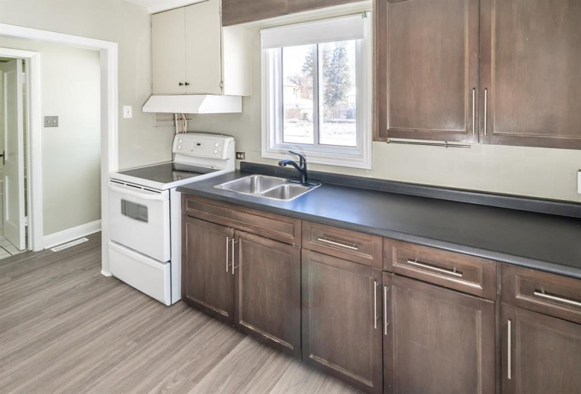 121 Sadler, 2 Bedrooms Bedrooms, 5 Rooms Rooms,1 BathroomBathrooms,Residential,For Sale,Sadler