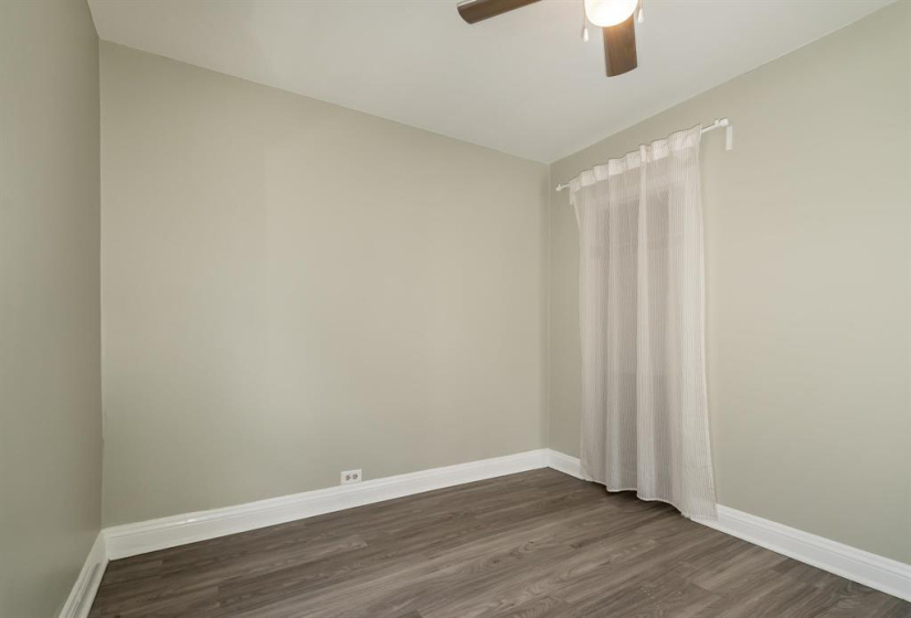 121 Sadler, 2 Bedrooms Bedrooms, 5 Rooms Rooms,1 BathroomBathrooms,Residential,For Sale,Sadler