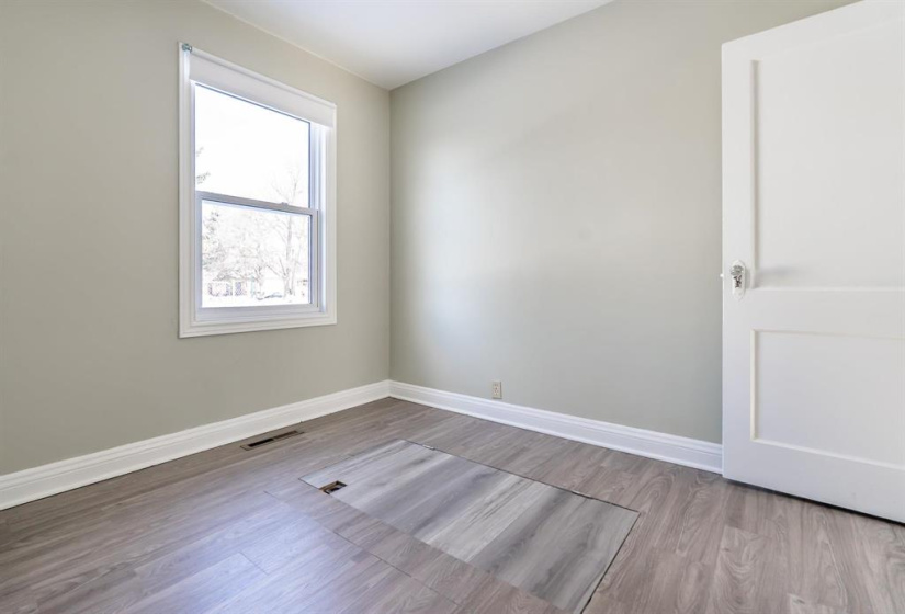 121 Sadler, 2 Bedrooms Bedrooms, 5 Rooms Rooms,1 BathroomBathrooms,Residential,For Sale,Sadler