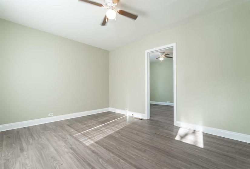 121 Sadler, 2 Bedrooms Bedrooms, 5 Rooms Rooms,1 BathroomBathrooms,Residential,For Sale,Sadler