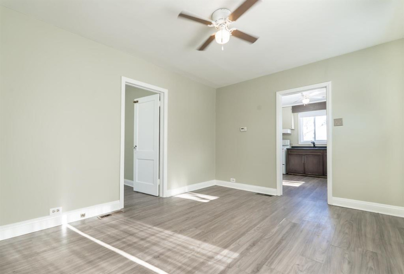 121 Sadler, 2 Bedrooms Bedrooms, 5 Rooms Rooms,1 BathroomBathrooms,Residential,For Sale,Sadler