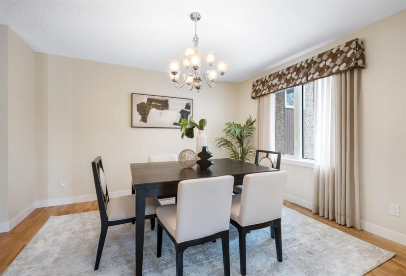 99 Bramble, 3 Bedrooms Bedrooms, 13 Rooms Rooms,2 BathroomsBathrooms,Residential,For Sale,Bramble