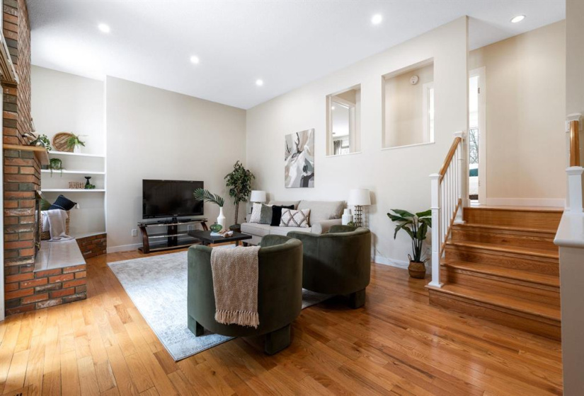 99 Bramble, 3 Bedrooms Bedrooms, 13 Rooms Rooms,2 BathroomsBathrooms,Residential,For Sale,Bramble