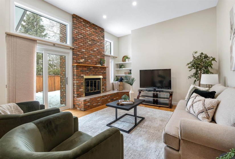 99 Bramble, 3 Bedrooms Bedrooms, 13 Rooms Rooms,2 BathroomsBathrooms,Residential,For Sale,Bramble