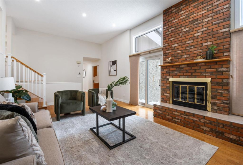 99 Bramble, 3 Bedrooms Bedrooms, 13 Rooms Rooms,2 BathroomsBathrooms,Residential,For Sale,Bramble