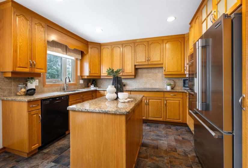 99 Bramble, 3 Bedrooms Bedrooms, 13 Rooms Rooms,2 BathroomsBathrooms,Residential,For Sale,Bramble