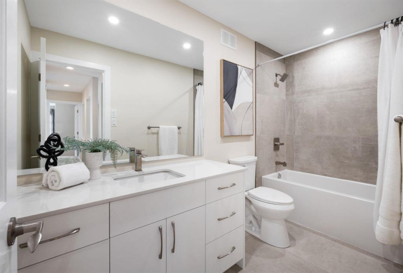 99 Bramble, 3 Bedrooms Bedrooms, 13 Rooms Rooms,2 BathroomsBathrooms,Residential,For Sale,Bramble