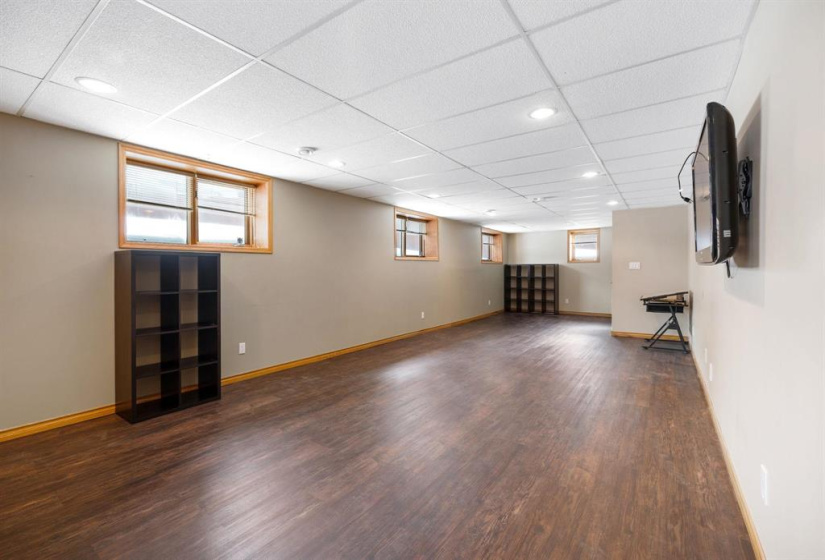 99 Bramble, 3 Bedrooms Bedrooms, 13 Rooms Rooms,2 BathroomsBathrooms,Residential,For Sale,Bramble