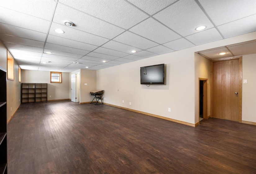 99 Bramble, 3 Bedrooms Bedrooms, 13 Rooms Rooms,2 BathroomsBathrooms,Residential,For Sale,Bramble