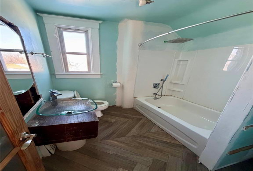 183 Mighton, 3 Bedrooms Bedrooms, 7 Rooms Rooms,1 BathroomBathrooms,Residential,For Sale,Mighton