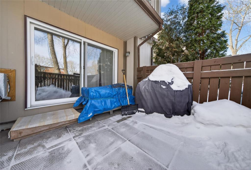 466 Kenaston, 2 Bedrooms Bedrooms, 7 Rooms Rooms,1 BathroomBathrooms,Condominium,For Sale,Kenaston