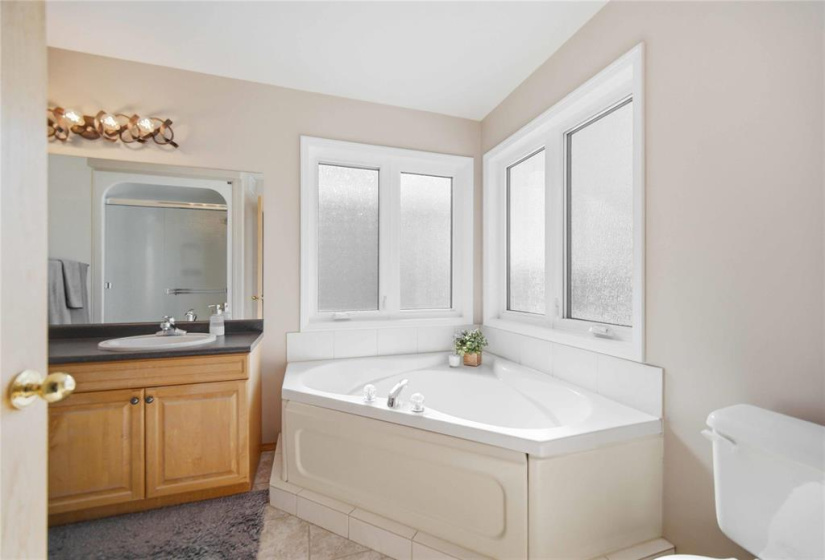 175 Baisinger, 4 Bedrooms Bedrooms, 13 Rooms Rooms,3 BathroomsBathrooms,Residential,For Sale,Baisinger