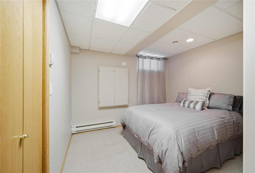 175 Baisinger, 4 Bedrooms Bedrooms, 13 Rooms Rooms,3 BathroomsBathrooms,Residential,For Sale,Baisinger