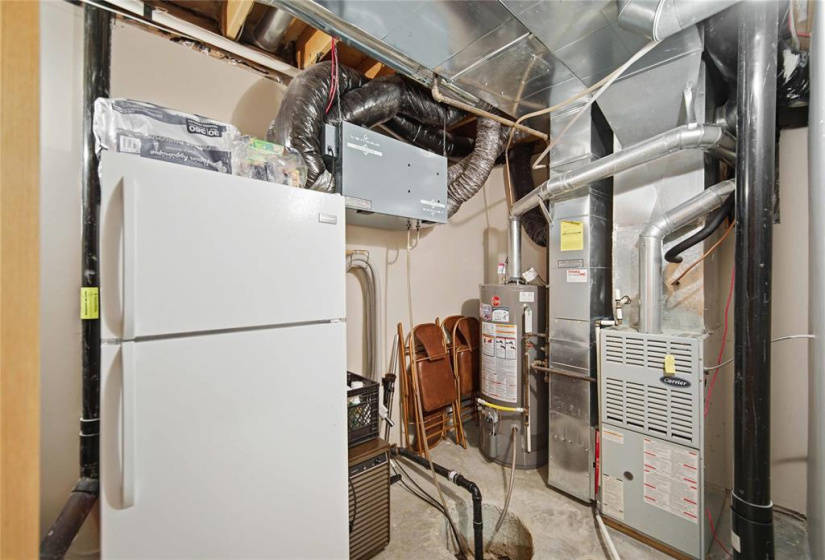 175 Baisinger, 4 Bedrooms Bedrooms, 13 Rooms Rooms,3 BathroomsBathrooms,Residential,For Sale,Baisinger