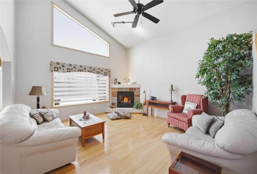 175 Baisinger, 4 Bedrooms Bedrooms, 13 Rooms Rooms,3 BathroomsBathrooms,Residential,For Sale,Baisinger