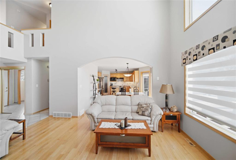 175 Baisinger, 4 Bedrooms Bedrooms, 13 Rooms Rooms,3 BathroomsBathrooms,Residential,For Sale,Baisinger