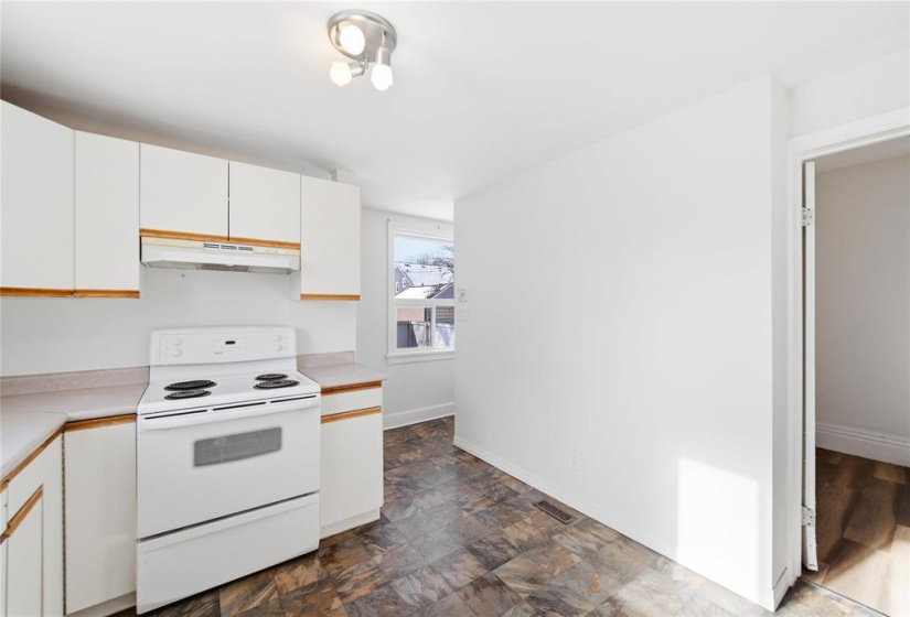 396 Bowman, 3 Bedrooms Bedrooms, 10 Rooms Rooms,1 BathroomBathrooms,Residential,For Sale,Bowman