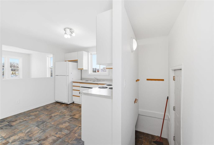 396 Bowman, 3 Bedrooms Bedrooms, 10 Rooms Rooms,1 BathroomBathrooms,Residential,For Sale,Bowman