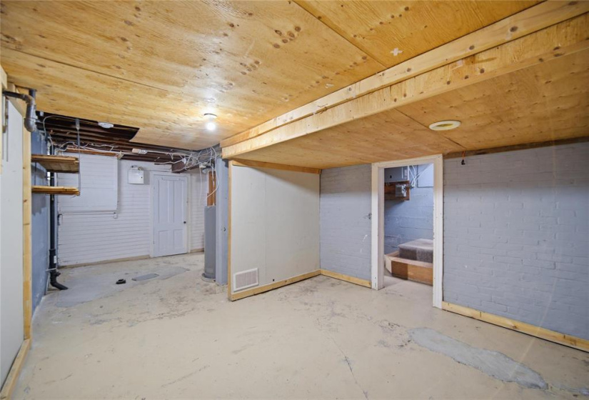 396 Bowman, 3 Bedrooms Bedrooms, 10 Rooms Rooms,1 BathroomBathrooms,Residential,For Sale,Bowman