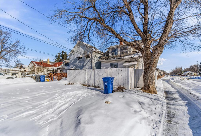 396 Bowman, 3 Bedrooms Bedrooms, 10 Rooms Rooms,1 BathroomBathrooms,Residential,For Sale,Bowman