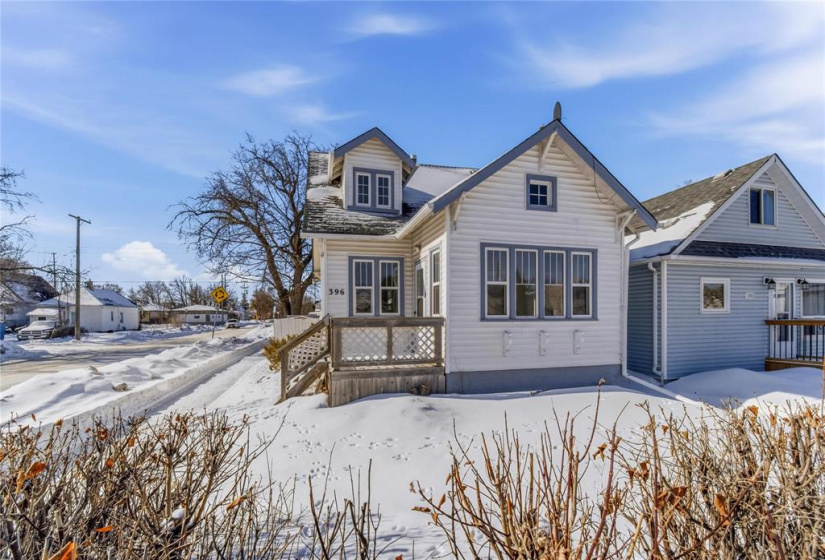 396 Bowman, 3 Bedrooms Bedrooms, 10 Rooms Rooms,1 BathroomBathrooms,Residential,For Sale,Bowman