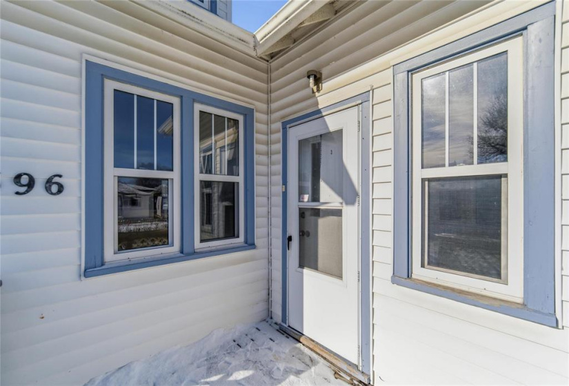 396 Bowman, 3 Bedrooms Bedrooms, 10 Rooms Rooms,1 BathroomBathrooms,Residential,For Sale,Bowman