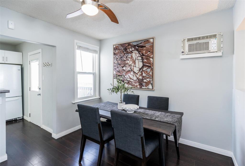 799 Lorette, 2 Bedrooms Bedrooms, 8 Rooms Rooms,1 BathroomBathrooms,Residential,For Sale,Lorette