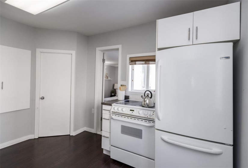 799 Lorette, 2 Bedrooms Bedrooms, 8 Rooms Rooms,1 BathroomBathrooms,Residential,For Sale,Lorette