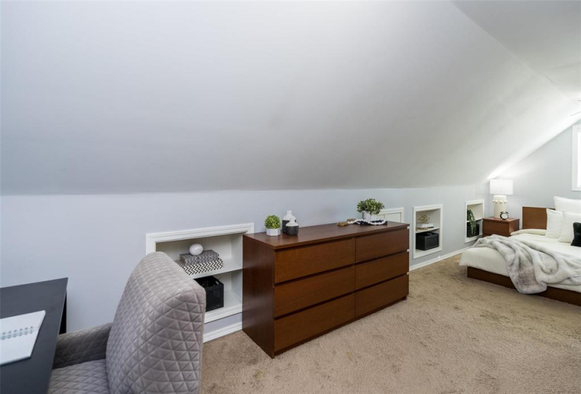 799 Lorette, 2 Bedrooms Bedrooms, 8 Rooms Rooms,1 BathroomBathrooms,Residential,For Sale,Lorette