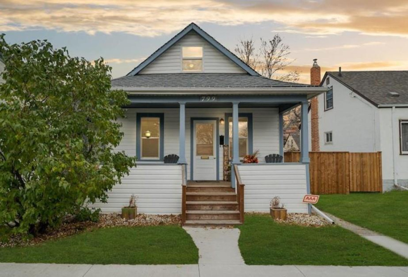 799 Lorette, 2 Bedrooms Bedrooms, 8 Rooms Rooms,1 BathroomBathrooms,Residential,For Sale,Lorette