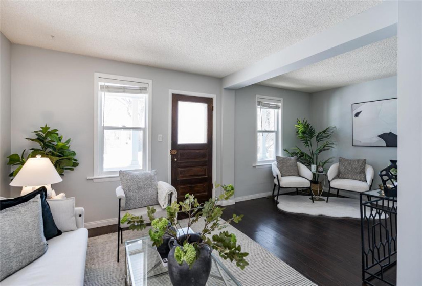 799 Lorette, 2 Bedrooms Bedrooms, 8 Rooms Rooms,1 BathroomBathrooms,Residential,For Sale,Lorette