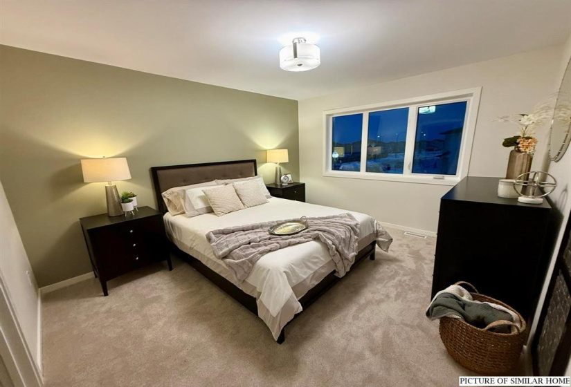 269 MOONLIGHT, 3 Bedrooms Bedrooms, 10 Rooms Rooms,2 BathroomsBathrooms,Residential,For Sale,MOONLIGHT