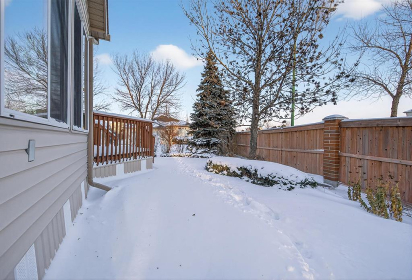 100 Royal Mint, 2 Bedrooms Bedrooms, 11 Rooms Rooms,3 BathroomsBathrooms,Condominium,For Sale,Royal Mint