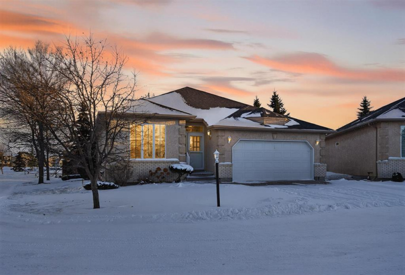 100 Royal Mint, 2 Bedrooms Bedrooms, 11 Rooms Rooms,3 BathroomsBathrooms,Condominium,For Sale,Royal Mint