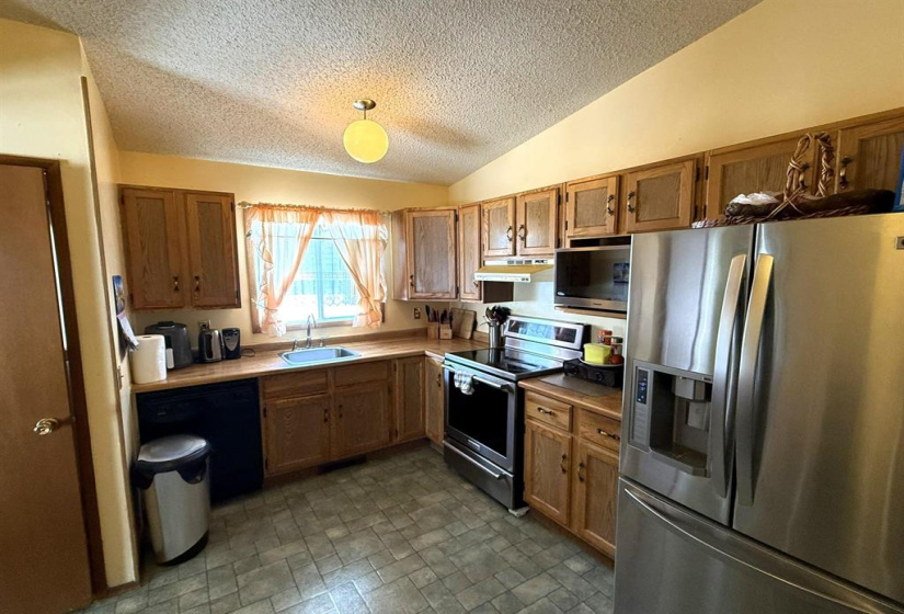 233 Stradford, 3 Bedrooms Bedrooms, 12 Rooms Rooms,2 BathroomsBathrooms,Residential,For Sale,Stradford