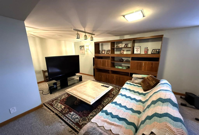 233 Stradford, 3 Bedrooms Bedrooms, 12 Rooms Rooms,2 BathroomsBathrooms,Residential,For Sale,Stradford