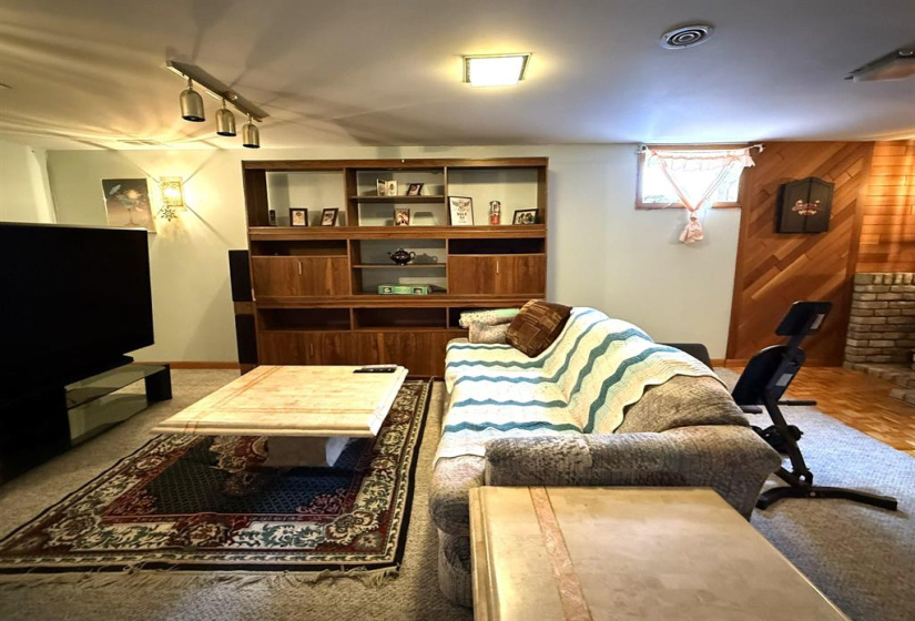 233 Stradford, 3 Bedrooms Bedrooms, 12 Rooms Rooms,2 BathroomsBathrooms,Residential,For Sale,Stradford