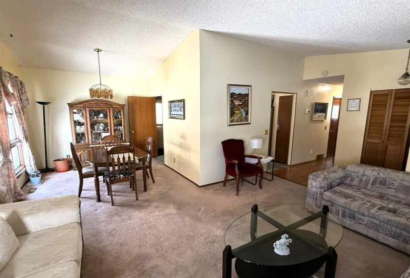 233 Stradford, 3 Bedrooms Bedrooms, 12 Rooms Rooms,2 BathroomsBathrooms,Residential,For Sale,Stradford