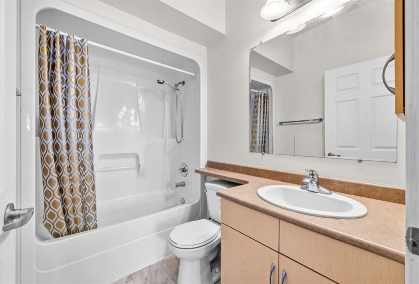 204 Day, 2 Bedrooms Bedrooms, 9 Rooms Rooms,2 BathroomsBathrooms,Condominium,For Sale,Day