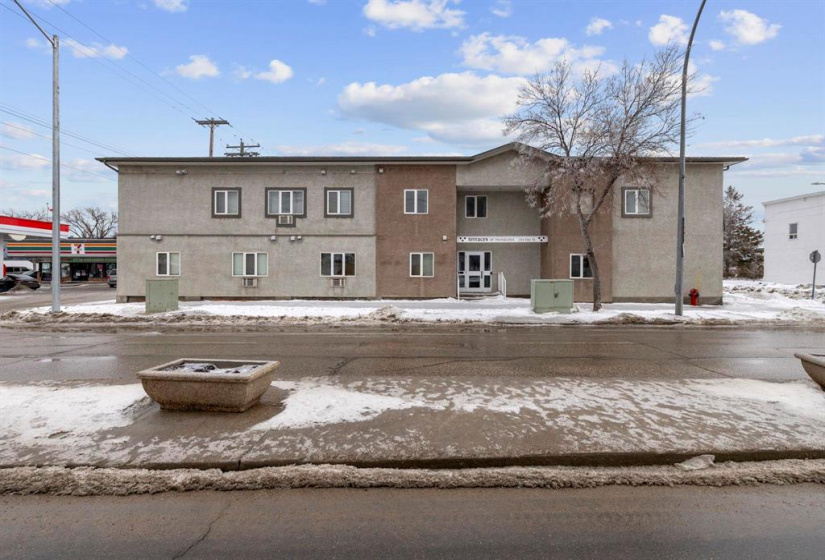 204 Day, 2 Bedrooms Bedrooms, 9 Rooms Rooms,2 BathroomsBathrooms,Condominium,For Sale,Day