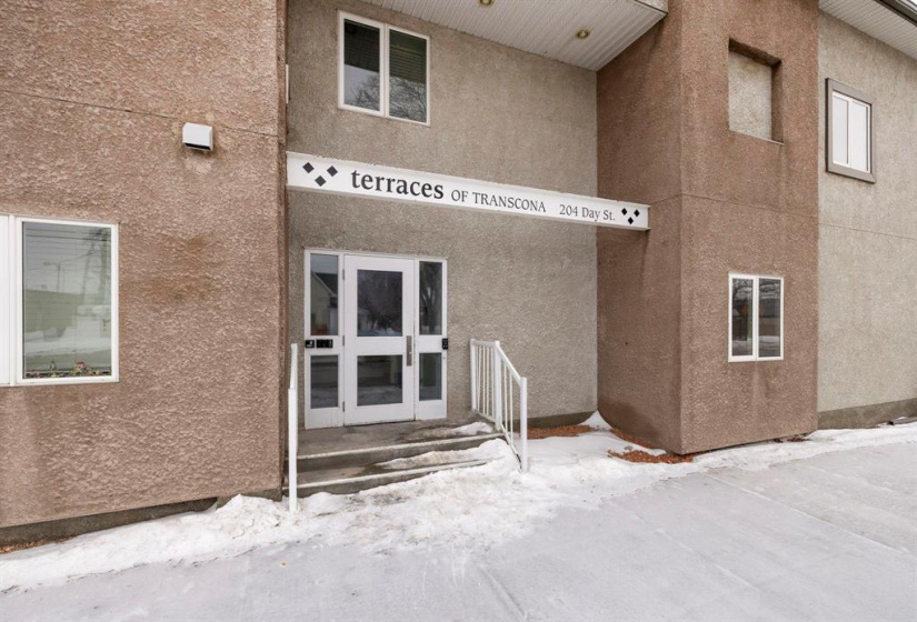 204 Day, 2 Bedrooms Bedrooms, 9 Rooms Rooms,2 BathroomsBathrooms,Condominium,For Sale,Day