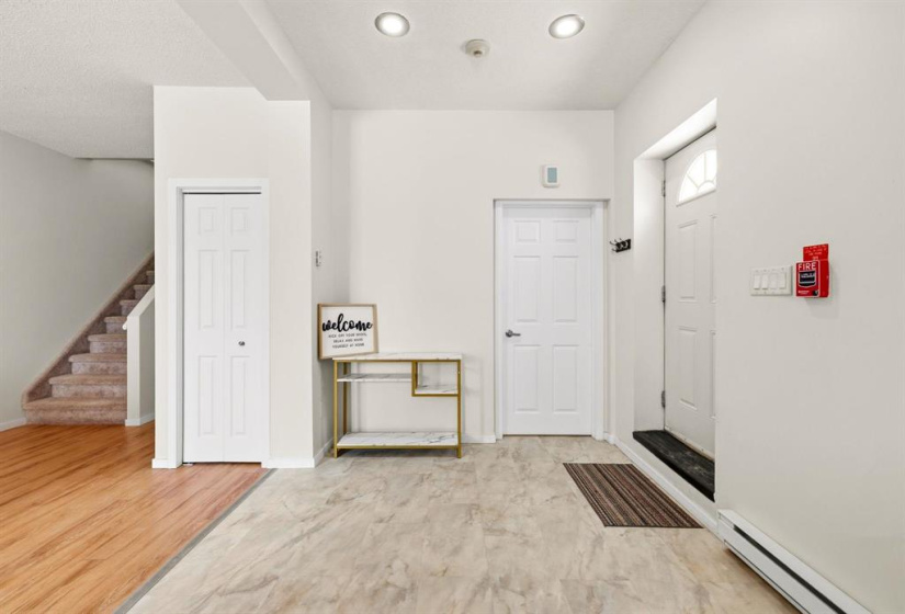 204 Day, 2 Bedrooms Bedrooms, 9 Rooms Rooms,2 BathroomsBathrooms,Condominium,For Sale,Day