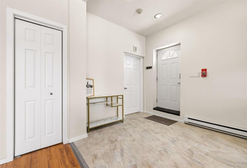 204 Day, 2 Bedrooms Bedrooms, 9 Rooms Rooms,2 BathroomsBathrooms,Condominium,For Sale,Day