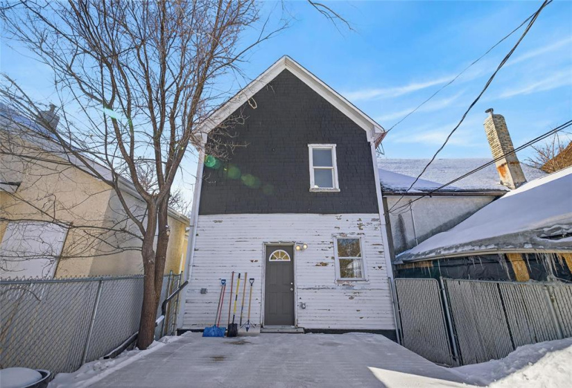 369 Stella, 3 Bedrooms Bedrooms, 9 Rooms Rooms,1 BathroomBathrooms,Residential,For Sale,Stella