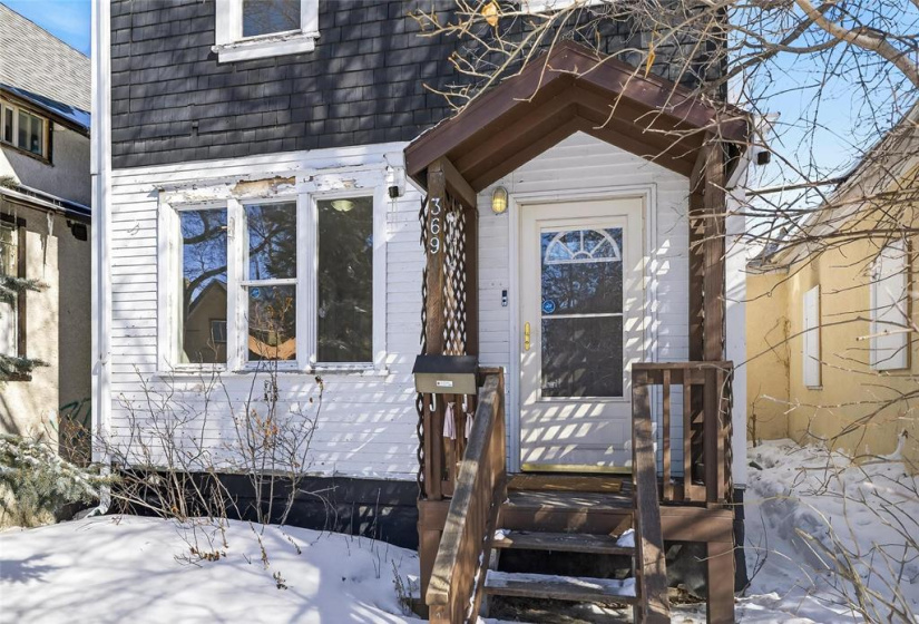 369 Stella, 3 Bedrooms Bedrooms, 9 Rooms Rooms,1 BathroomBathrooms,Residential,For Sale,Stella