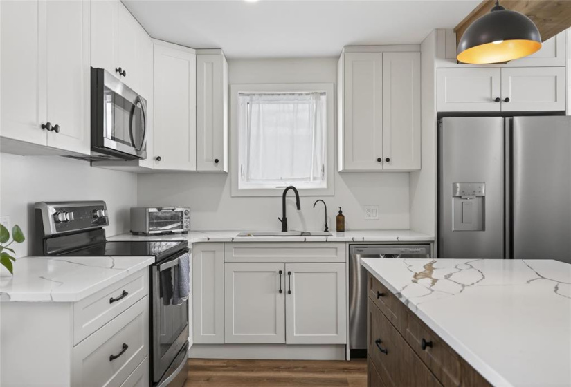 450 Elmhurst, 4 Bedrooms Bedrooms, 12 Rooms Rooms,2 BathroomsBathrooms,Residential,For Sale,Elmhurst