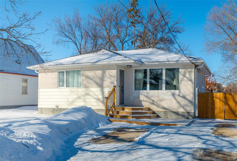 450 Elmhurst, 4 Bedrooms Bedrooms, 12 Rooms Rooms,2 BathroomsBathrooms,Residential,For Sale,Elmhurst