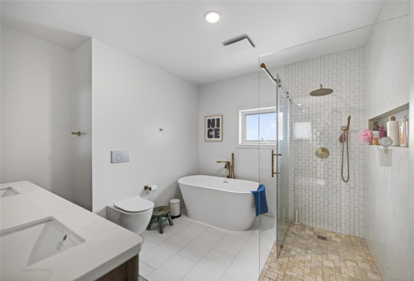 450 Elmhurst, 4 Bedrooms Bedrooms, 12 Rooms Rooms,2 BathroomsBathrooms,Residential,For Sale,Elmhurst